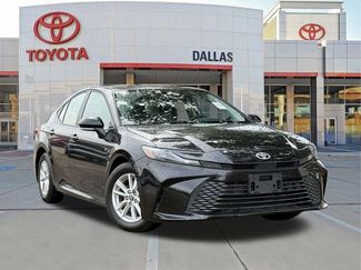 Used 2025 Toyota Camry LE video 1