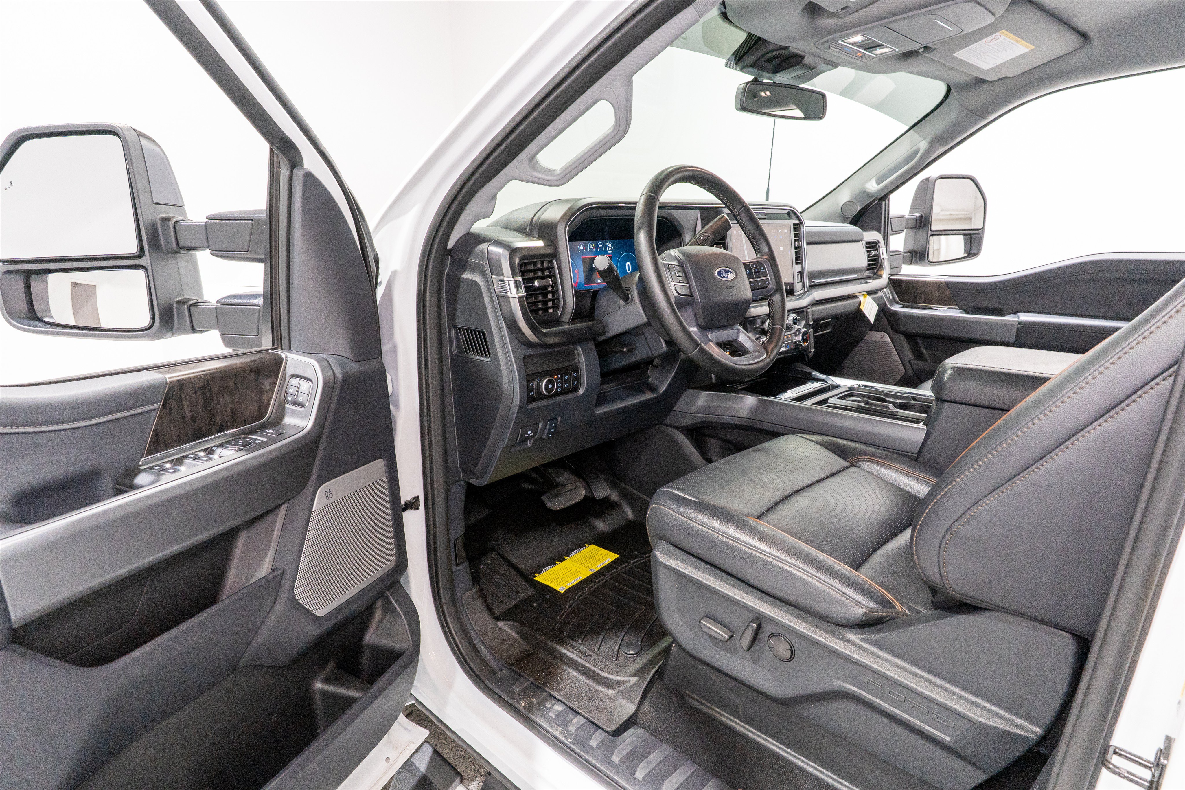 Used 2025 Ford F250 Lariat AWD/4WD image 14