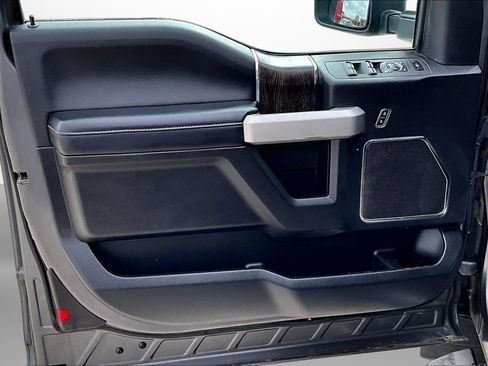 Used 2021 Ford F250 Lariat w/ Chrome Package AWD/4WD image 25