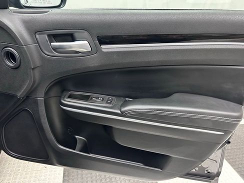 Certified 2022 Chrysler 300 S w/ Safetytec Plus Group image 17