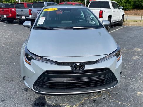 Used 2026 Toyota Corolla LE FWD image 18