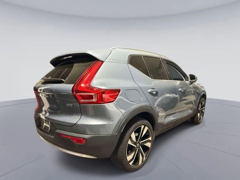 Used 2023 Volvo XC40 B5 Ultimate w/ Protection Package Premier AWD/4WD image 4