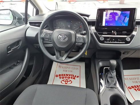 Used 2024 Toyota Corolla LE image 11