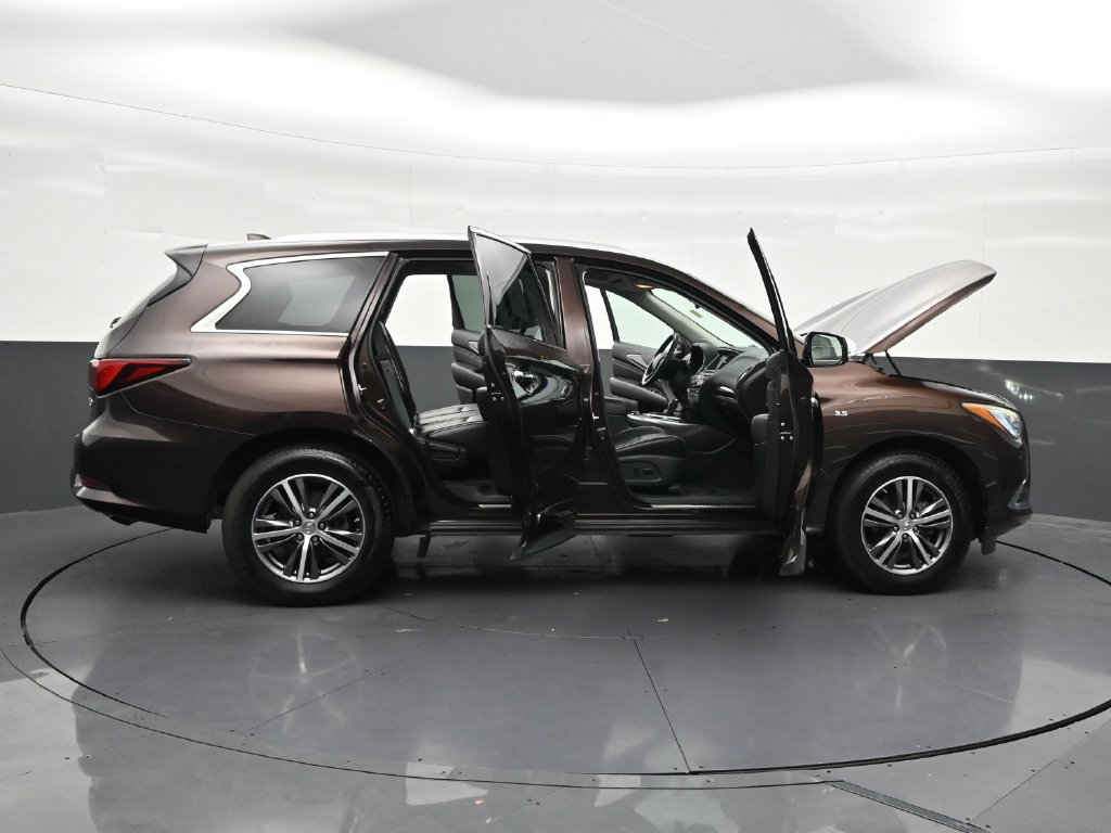 Used 2019 INFINITI QX60 Luxe w/ Essential Package FWD image 32
