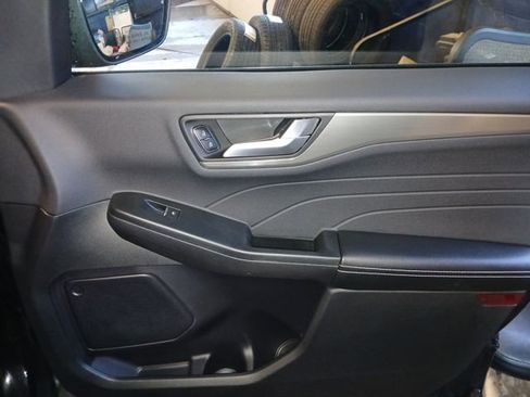 Certified 2022 Ford Escape Titanium w/ Class II Trailer Tow Package image 57