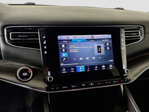 Used 2024 Jeep Wagoneer L Series II RWD image 18