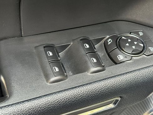 Used 2022 Ford Expedition XLT RWD image 13