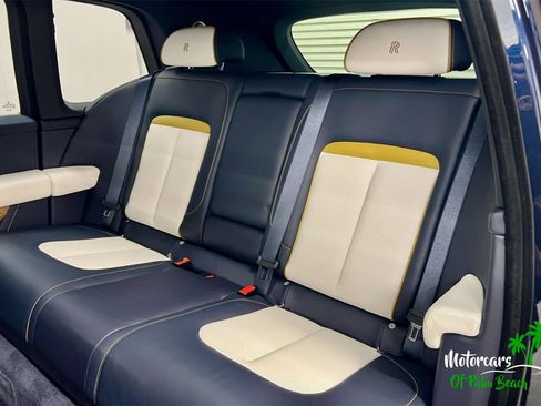 Used 2025 Rolls-Royce Cullinan image 12