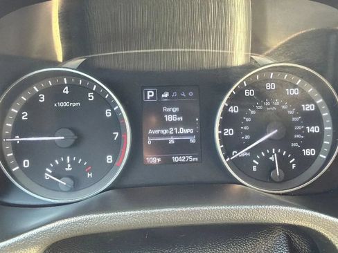Used 2018 Hyundai Elantra SEL FWD image 35