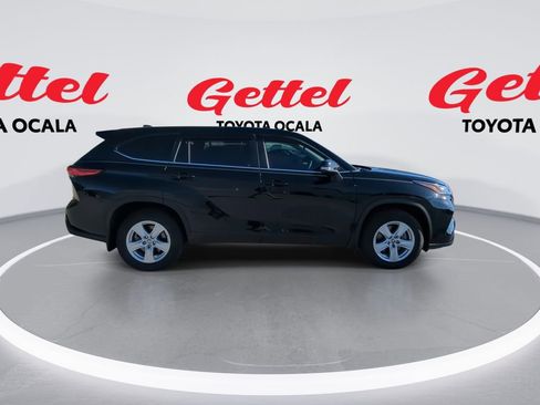 Used 2023 Toyota Highlander L image 9