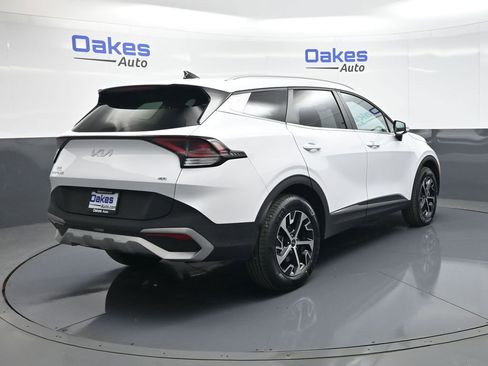 Certified 2024 Kia Sportage EX image 8