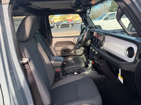 New 2026 Jeep Gladiator Sport image 25