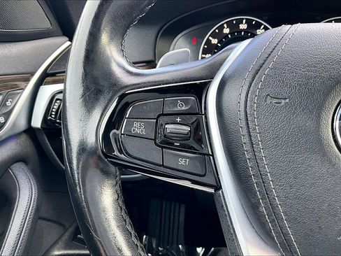 Used 2019 BMW 530i xDrive w/ Convenience Package image 18