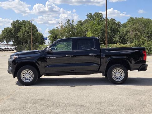 Used 2023 Chevrolet Colorado W/T RWD image 4