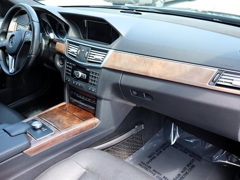 Used 2013 Mercedes-Benz E 350 BlueTEC Sedan image 18