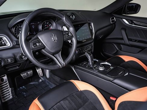 Used 2024 Maserati Ghibli Trofeo image 20