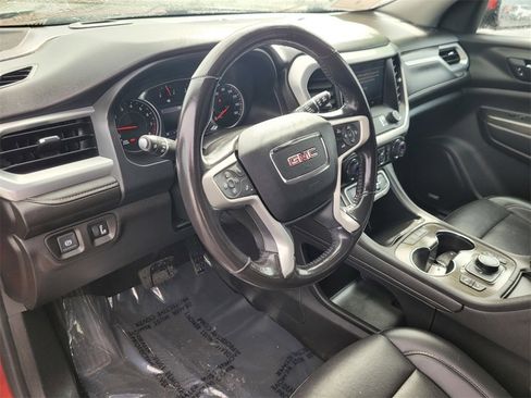 Used 2021 GMC Acadia SLT w/ Preferred Package image 14