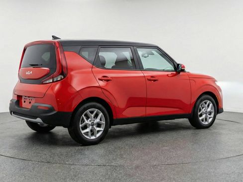 Used 2025 Kia Soul LX w/ LX Technology Package image 7