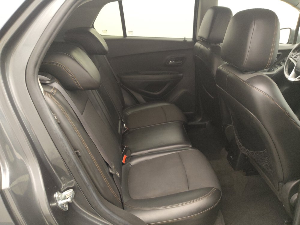 Used 2017 Chevrolet Trax LT w/ LT Convenience Package FWD image 19