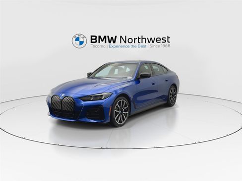 Used 2025 BMW i4 eDrive40 w/ M Sport Package image 9