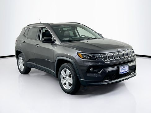 Used 2022 Jeep Compass Latitude AWD/4WD image 3