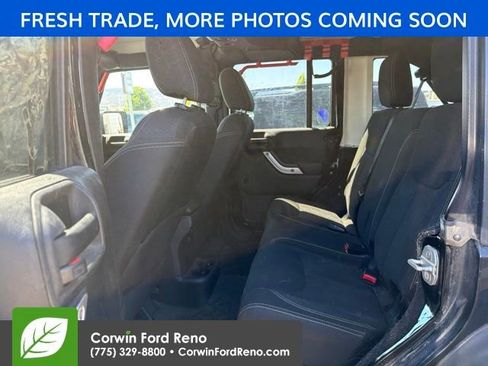 Used 2015 Jeep Wrangler Unlimited Rubicon AWD/4WD image 9