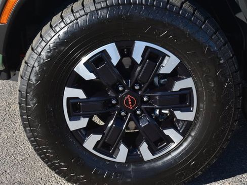 Used 2023 Nissan Frontier PRO-4X w/ Pro Convenience Package image 10