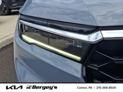 Used 2023 Honda Pilot Touring image 11