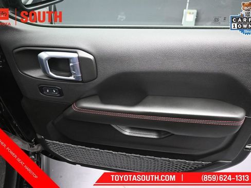 Used 2026 Jeep Wrangler Unlimited Rubicon AWD/4WD image 29