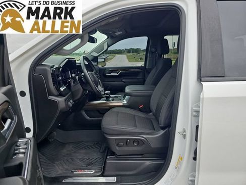Used 2024 Chevrolet Silverado 1500 RST AWD/4WD image 19