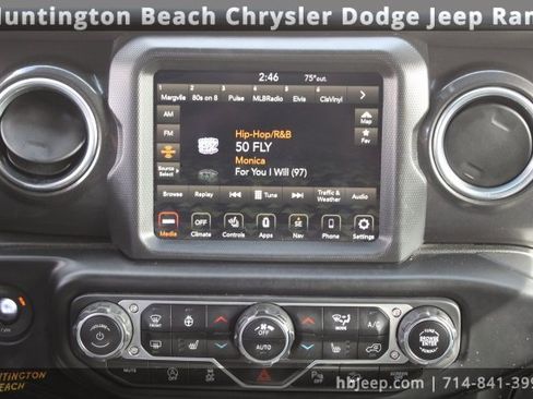 Used 2021 Jeep Wrangler Unlimited Sahara image 13