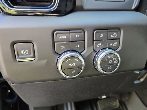 New 2026 GMC Sierra 3500 AT4 image 22