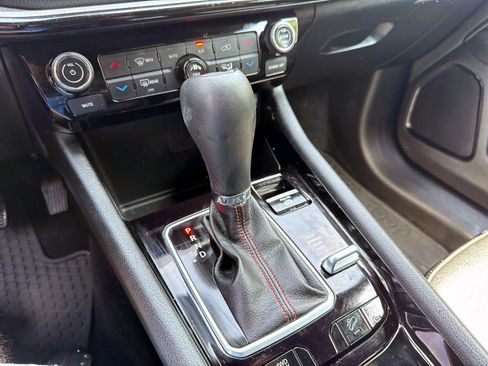 Used 2024 Jeep Compass Trailhawk image 17