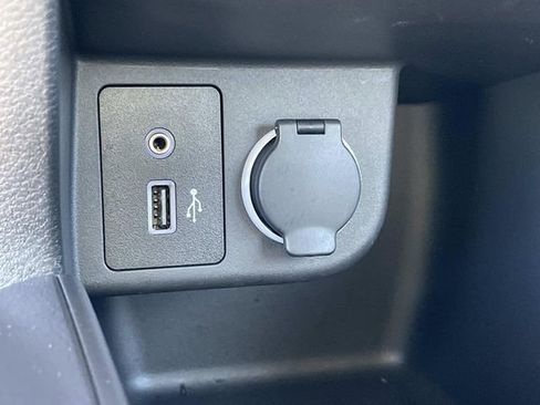 Certified 2025 Nissan Kicks Play S image 23