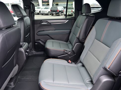 New 2026 GMC Acadia AT4 w/ Luxury Package AWD/4WD image 16