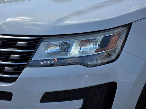 Used 2016 Ford Explorer FWD image 8