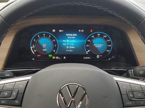 Used 2024 Volkswagen Atlas SE FWD image 32