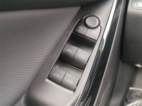 Certified 2025 Chevrolet Equinox LT image 27