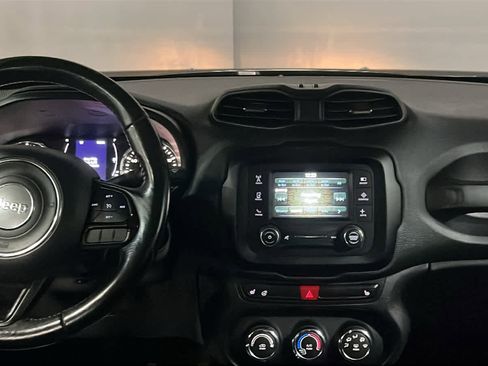 Used 2017 Jeep Renegade Altitude AWD/4WD image 27