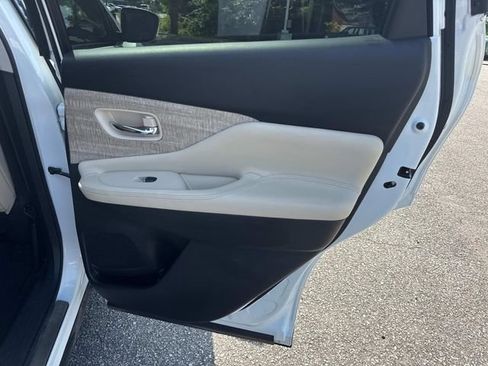 Certified 2023 Nissan Murano SL w/ Cargo Package AWD/4WD image 22