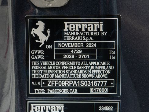 Used 2025 Ferrari Roma Spider RWD image 20