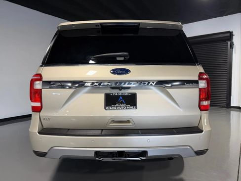 Used 2018 Ford Expedition Max XLT w/ Equipment Group 202A AWD/4WD image 5