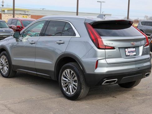 Used 2024 Cadillac XT4 Premium Luxury image 5