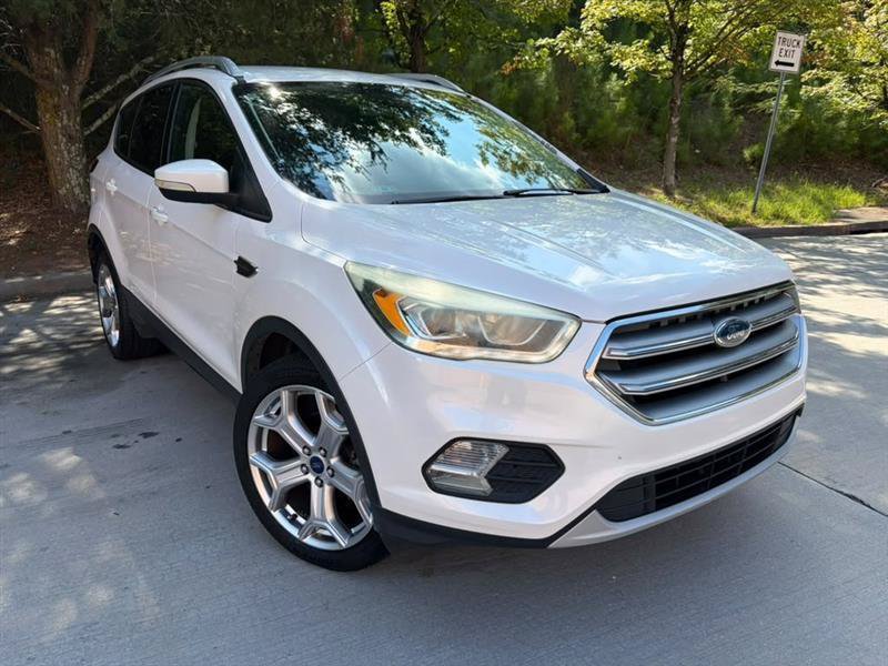 Used 2017 Ford Escape Titanium FWD image 1