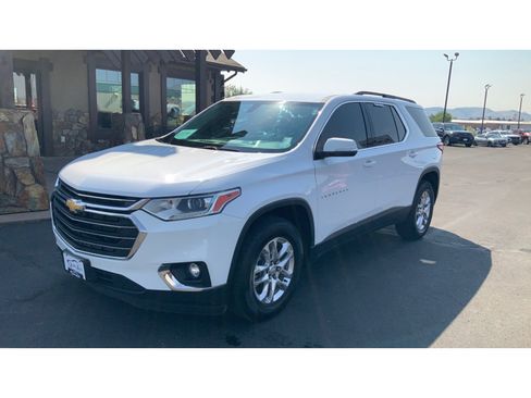 Used 2021 Chevrolet Traverse LT w/ LPO, Floor Liner Package AWD/4WD image 2