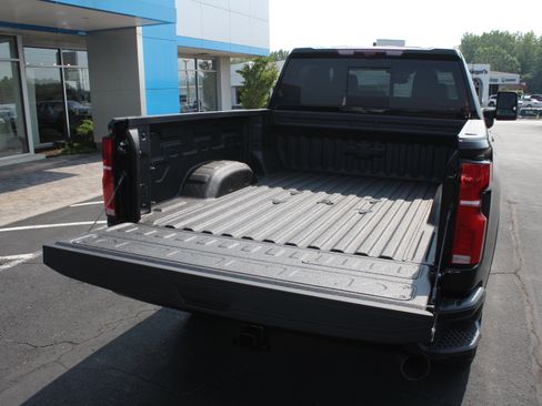 New 2026 Chevrolet Silverado 2500 High Country w/ Midnight Edition AWD/4WD image 19
