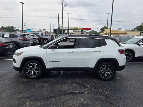 Used 2025 Jeep Compass Limited AWD/4WD image 4