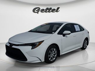 Used 2025 Toyota Corolla LE video 1