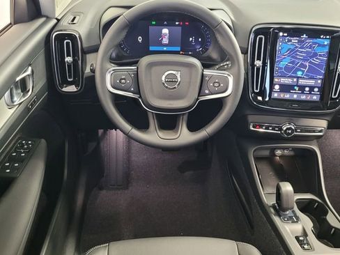 New 2026 Volvo XC40 B5 Core w/ Climate Package image 7