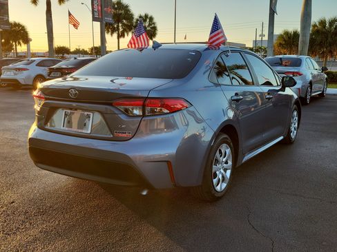 Used 2025 Toyota Corolla LE w/ Convenience Package image 11